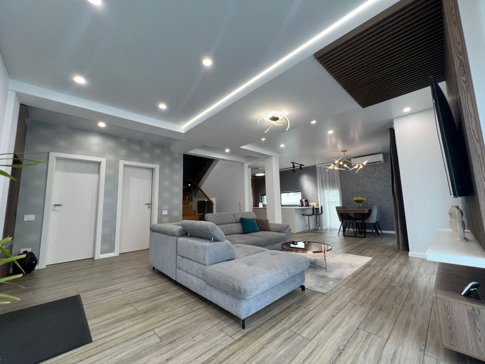 Casa P+1E in OVIDIU