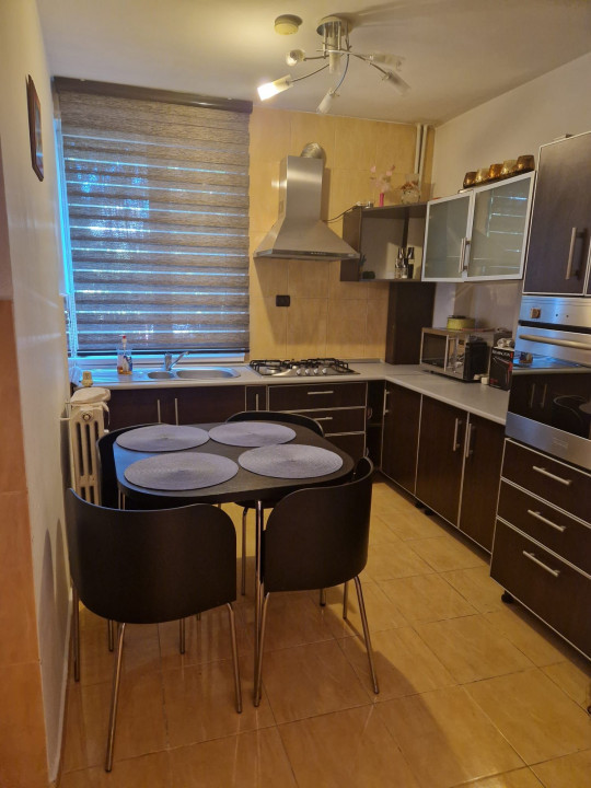 apartament cu 2 camere semidecomandate, situat in zona CENTRU - TEATRUL FANTASIO