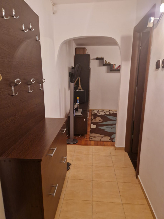 apartament cu 2 camere semidecomandate, situat in zona CENTRU - TEATRUL FANTASIO