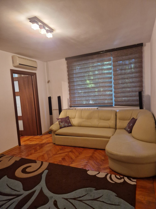 apartament cu 2 camere semidecomandate, situat in zona CENTRU - TEATRUL FANTASIO