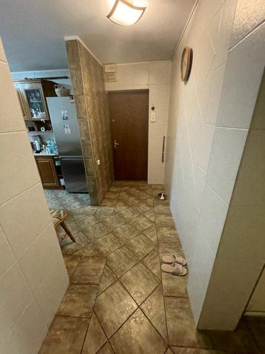 apartament cu  3 camere decomandate confort 0, la TROCADERO, etaj 1