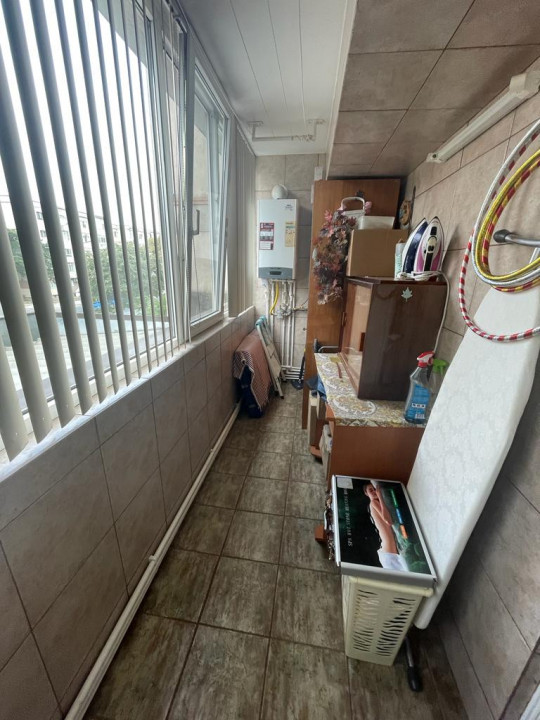 apartament cu  3 camere decomandate confort 0, la TROCADERO, etaj 1