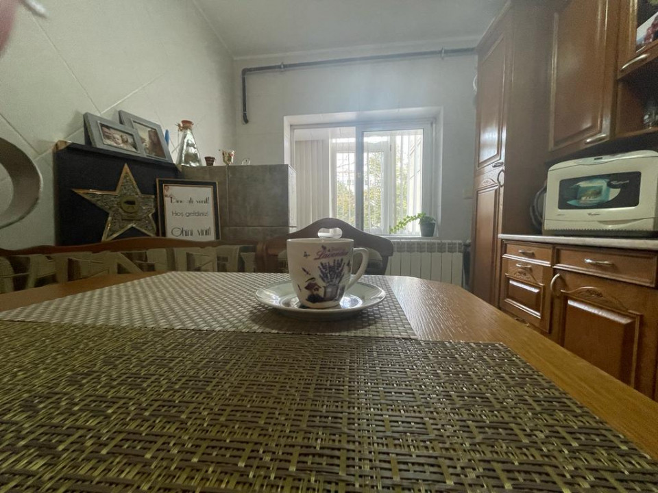 apartament cu  3 camere decomandate confort 0, la TROCADERO, etaj 1