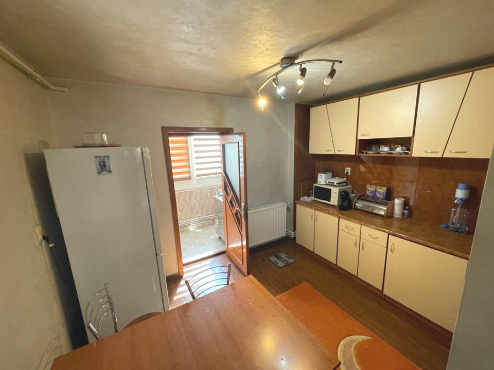 apartament cu 3 camere decomandate confort 0, in TOMIS III, etaj 1, 72 mp