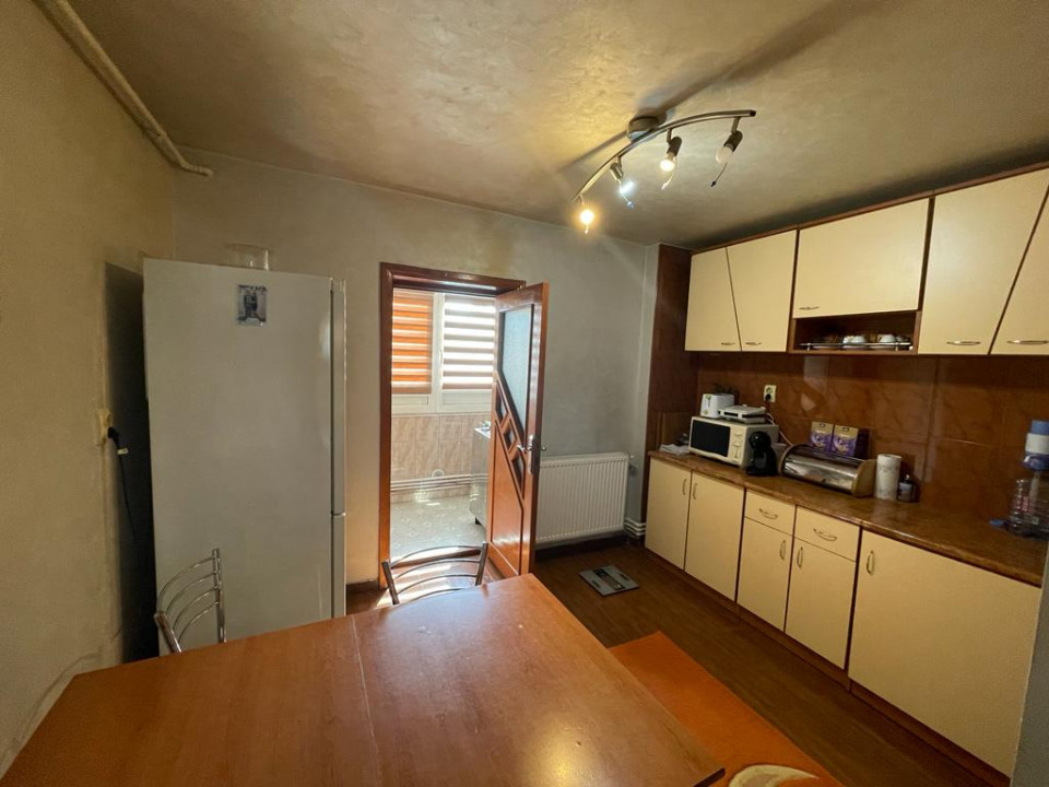 apartament cu 3 camere decomandate confort 0, in TOMIS III, etaj 1, 72 mp
