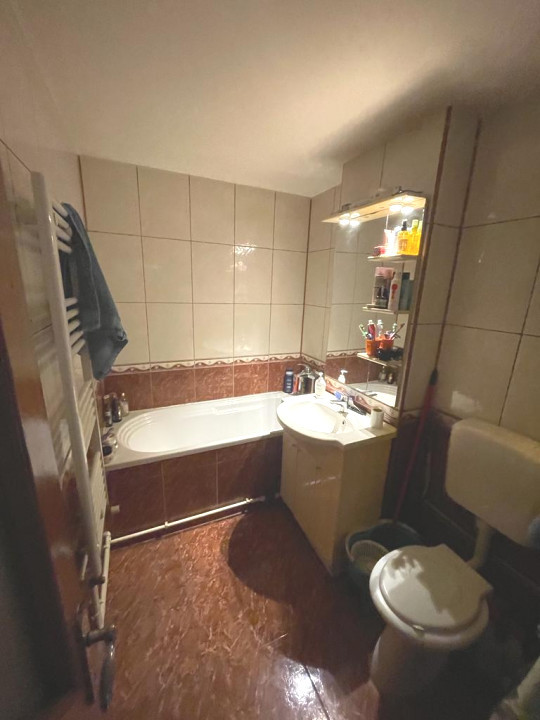 apartament cu 3 camere decomandate confort 0, in TOMIS III, etaj 1, 72 mp