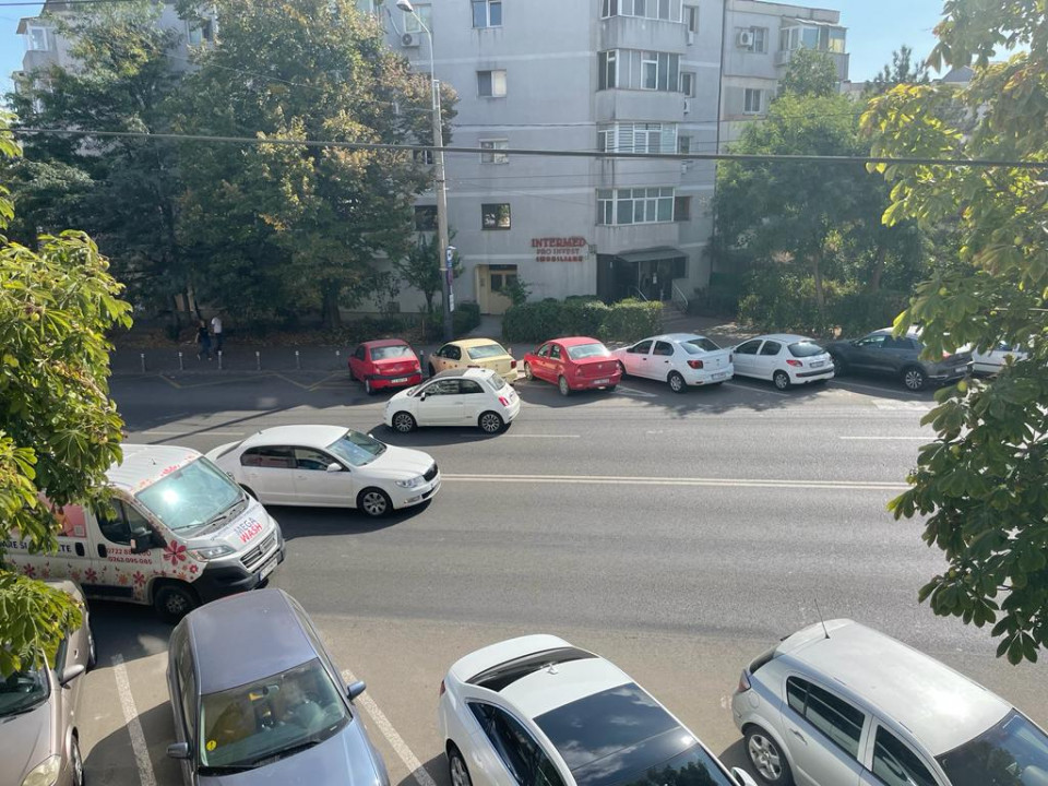 apartament cu 3 camere decomandate confort 0, in TOMIS III, etaj 1, 72 mp
