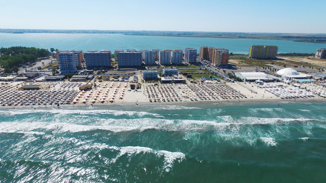 apartament cu 3 camere confort lux, in MAMAIA NORD - SUMMERLAND, frontal lac