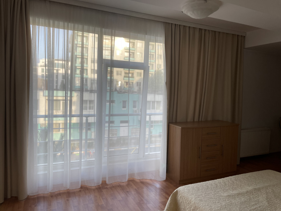 apartament cu 3 camere confort lux, in MAMAIA NORD - SUMMERLAND, frontal lac