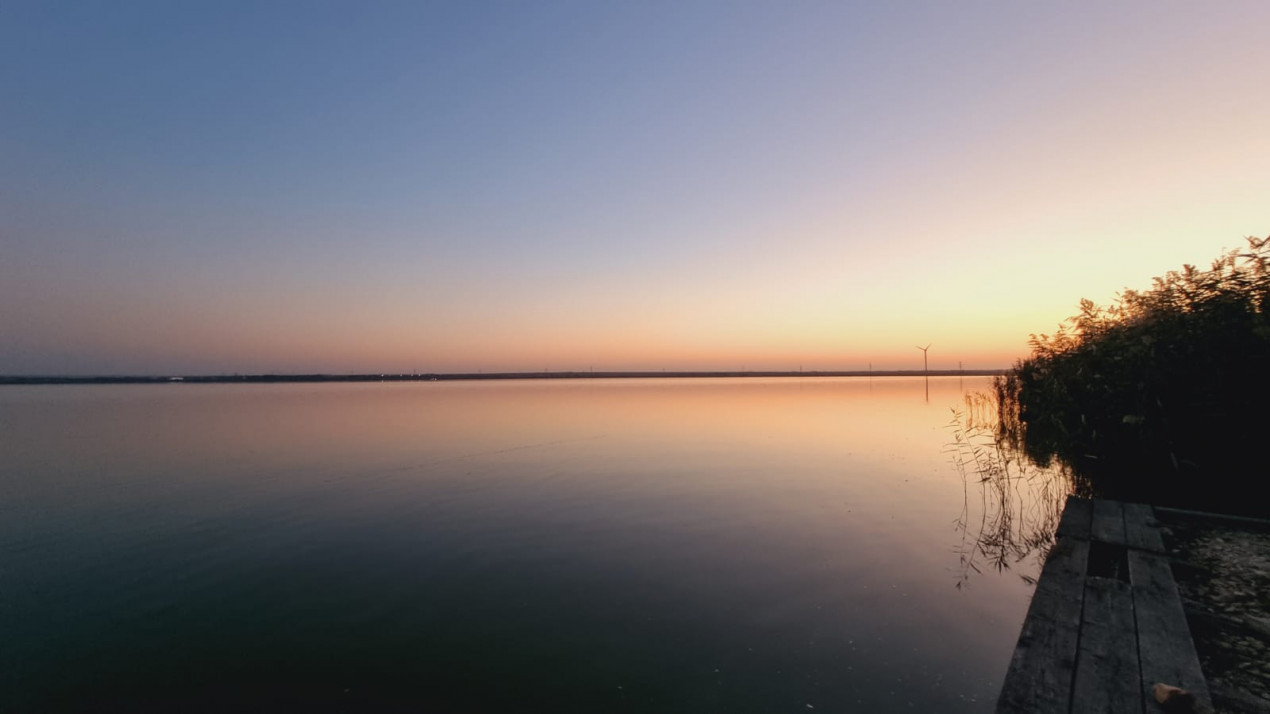 apartament cu 3 camere confort lux, in MAMAIA NORD - SUMMERLAND, frontal lac