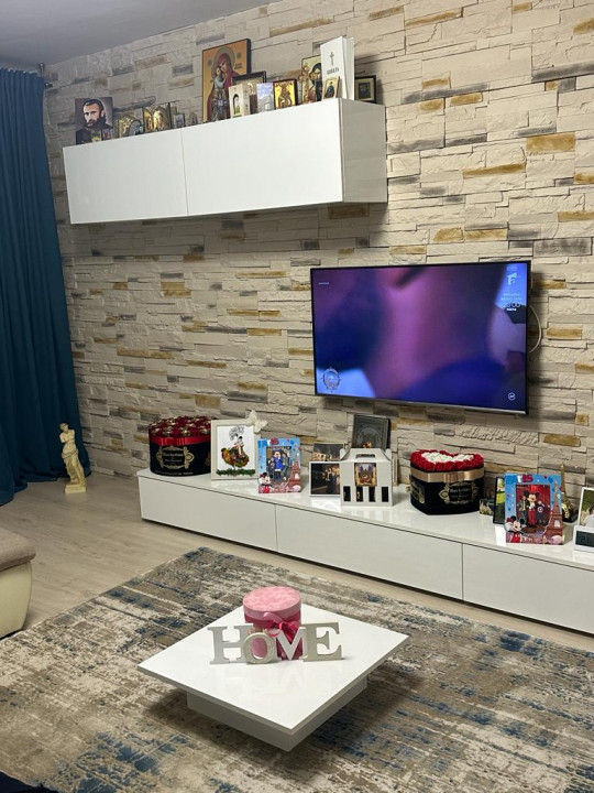 Apartament cu 3 camere decomandate in zona POARTA 6
