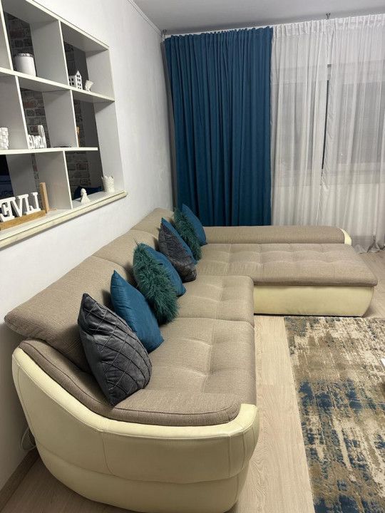 Apartament cu 3 camere decomandate in zona POARTA 6