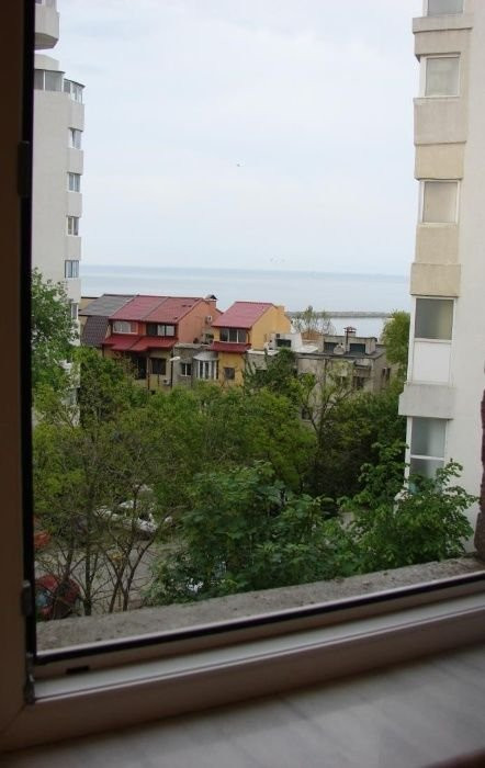 Apartament de inchiriat 2 camere in zona Faleza Nord 