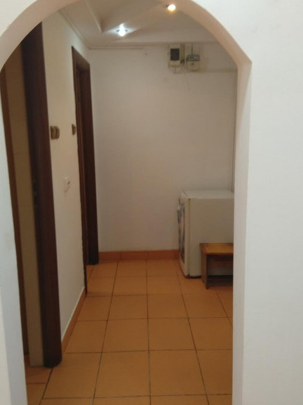 Brotacei- Spatiu comercial, 2 camere nemobilate