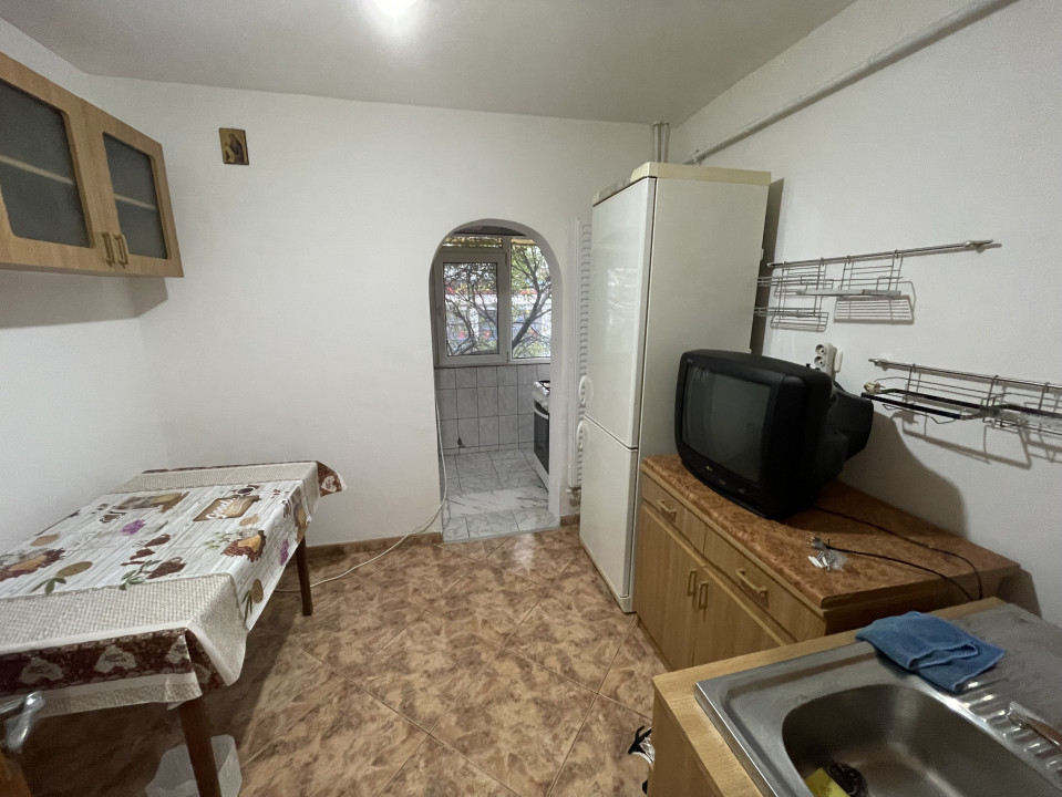  Apartament situat in zona CET
