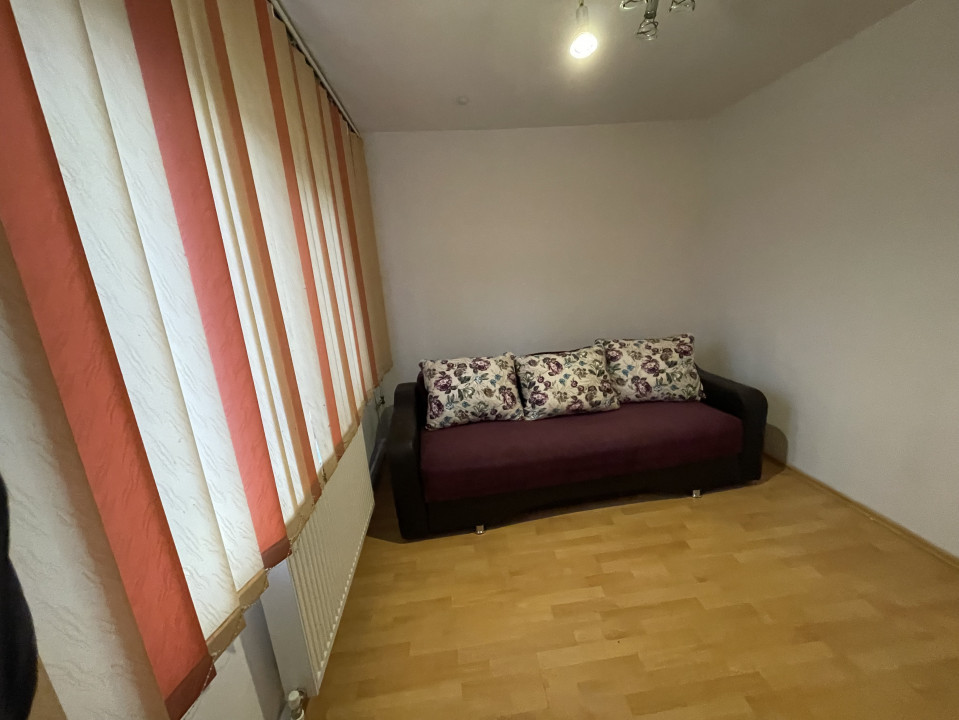  Apartament situat in zona CET