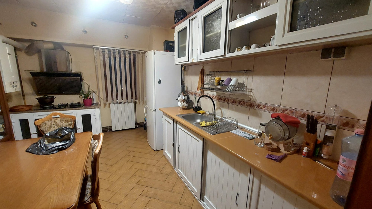 Apartament de inchiriat 2 camere in zona Inel II