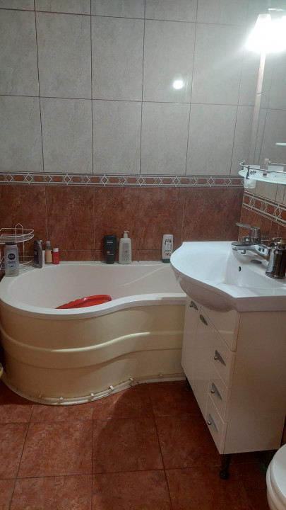 Apartament de inchiriat 2 camere in zona Inel II