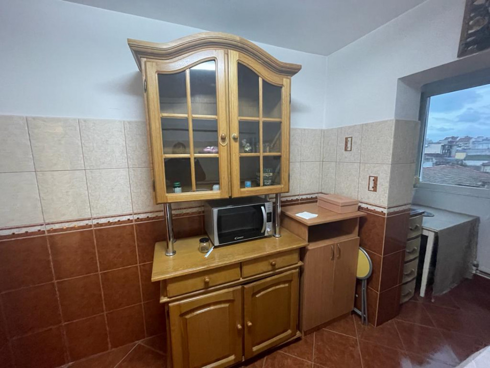  apartament cu 2 camere decomandate, in zona DACIA , aproape de Scoala Spectrum