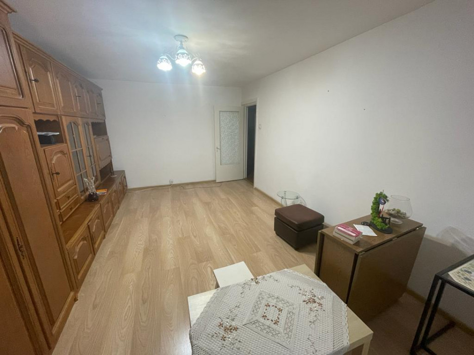  apartament cu 2 camere decomandate, in zona DACIA , aproape de Scoala Spectrum