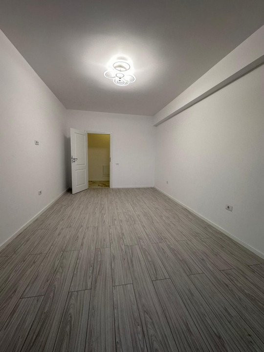  apartament cu 2 camere decomandate  în zona TOMIS NORD - VIVO, bloc 2022