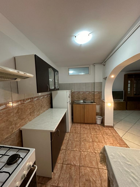 Apartament 2 camere in zona Dacia 