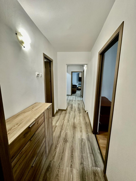 Apartament 3 camere de inchiriat in zona Faleza Nord