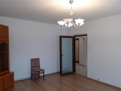 Apartament situat in zona INEL II