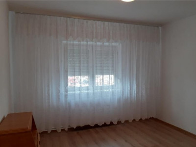 Apartament situat in zona INEL II