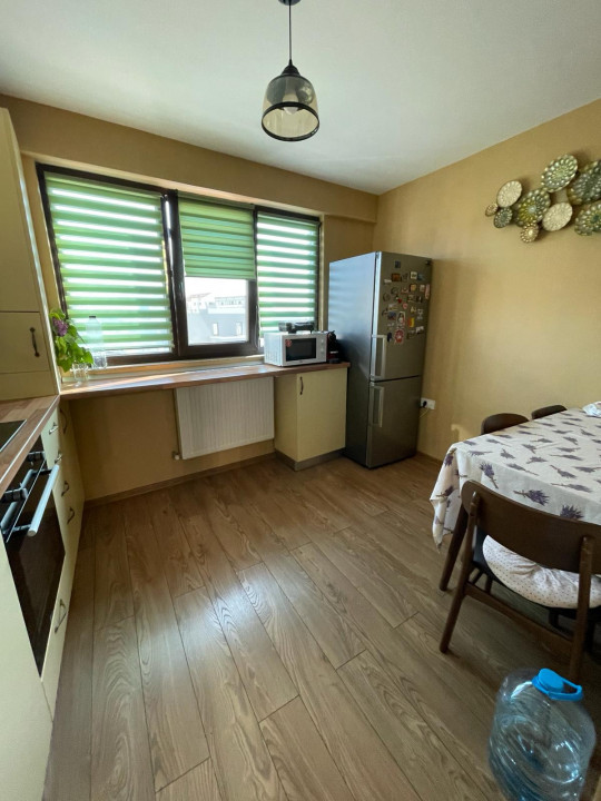 Apartament 3 camere decomandat situat in zona COMPOZITORI