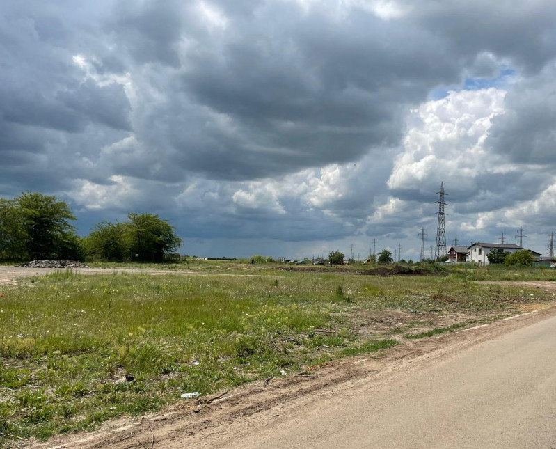 Teren intravilan 7000 mp  situat in zona SERE - VARFUL CU DOR