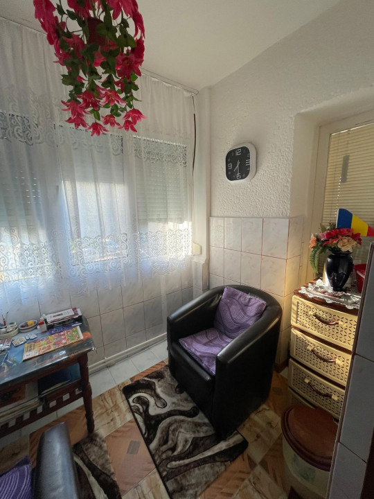 Apartament 2 camere, decomandat situat in zona GARA