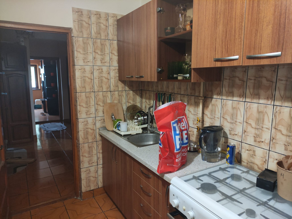 Apartament 3 camere situat in zona FALEZA NORD, BM-uri