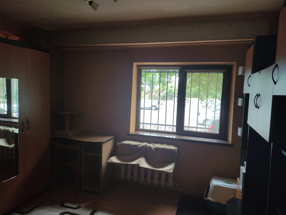 Apartament 3 camere situat in zona FALEZA NORD, BM-uri