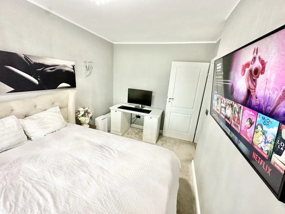 Apartament compus din 3 camere situat in zona FALEZA NORD