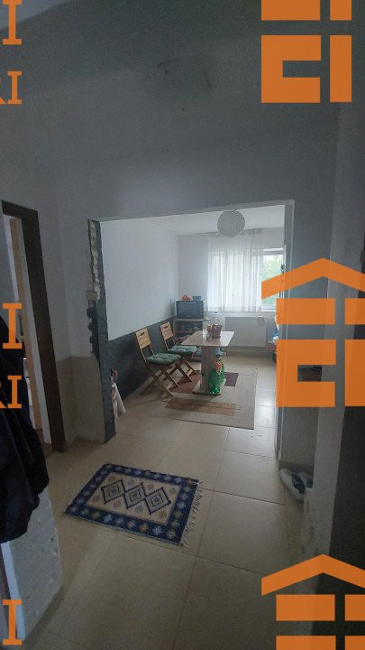  apartament situat in zona INEL II