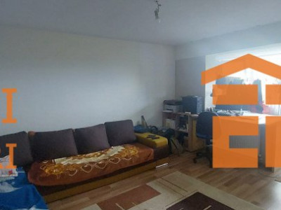  apartament situat in zona INEL II