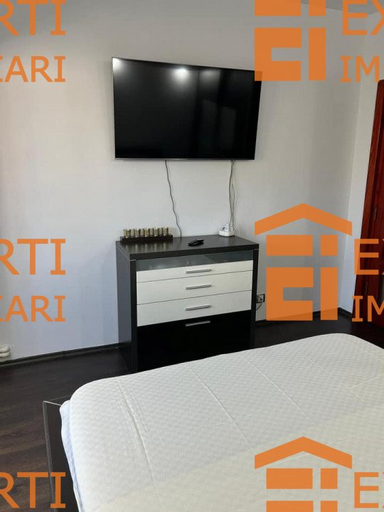 Apartament 4 camere situat in zona CAPITOL