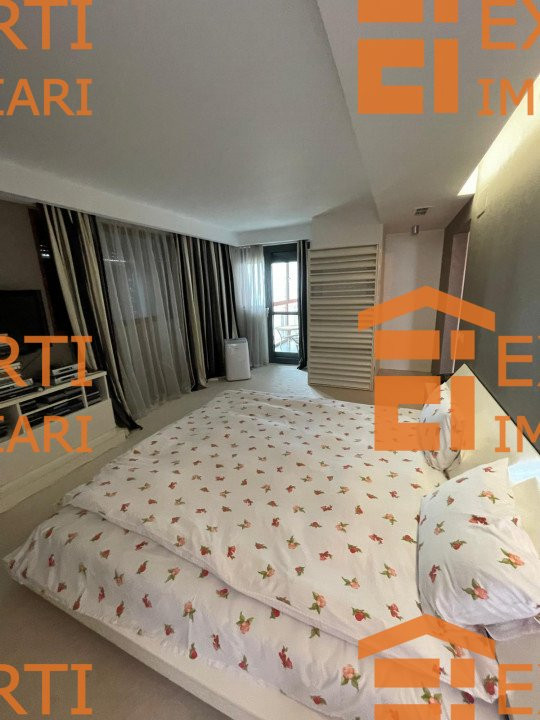 Apartament cu 3 camere cu vedere frontala la mare in zona FALEZA NORD