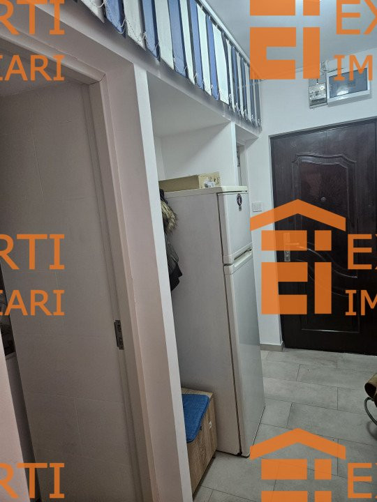 Apartament de inchiriat, compus din 2 camere situat in zona CASA DE CULTURA