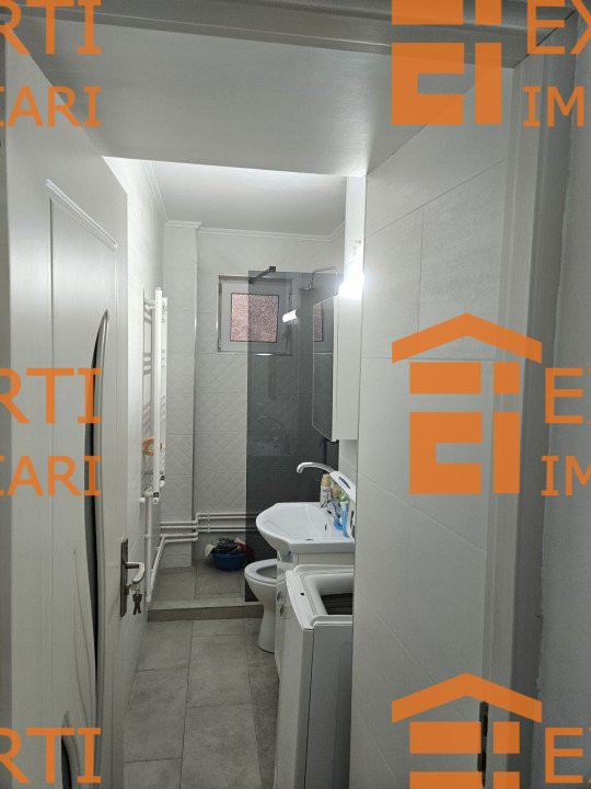 Apartament de inchiriat, compus din 2 camere situat in zona CASA DE CULTURA