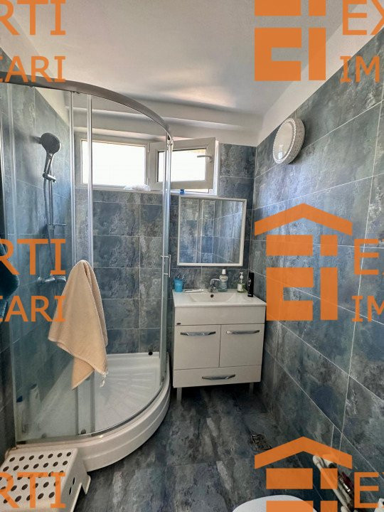 Apartament 3 camere situat in zona CENTRU - LICEUL TRAIAN (COLONADELOR)