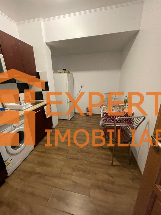 Apartament 3 camere situat in zona CASA DE CULTURA - PIATA BALADA