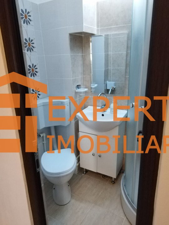 Apartament 3 camere situat in zona FALEZA NORD