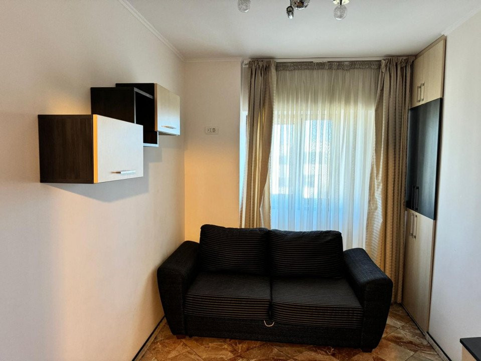 Apartament 4 camere situat in zona STADION