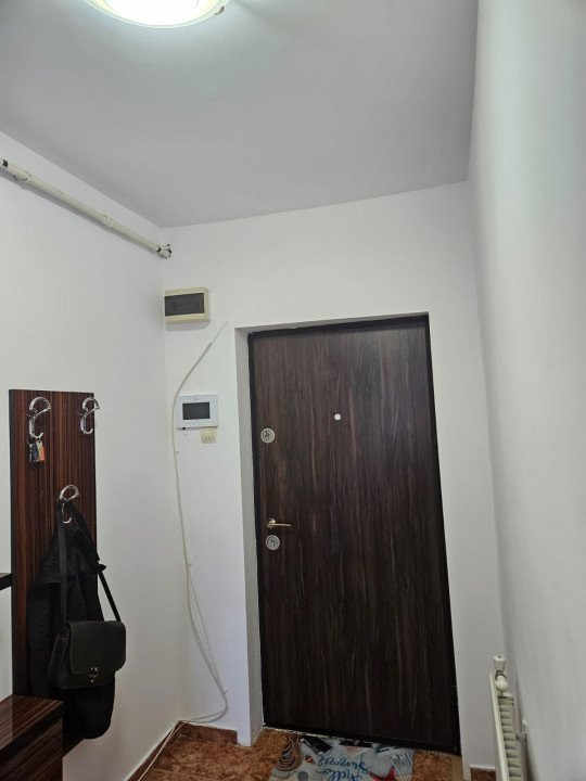 Apartament 3 camere situat in zona FALEZA NORD