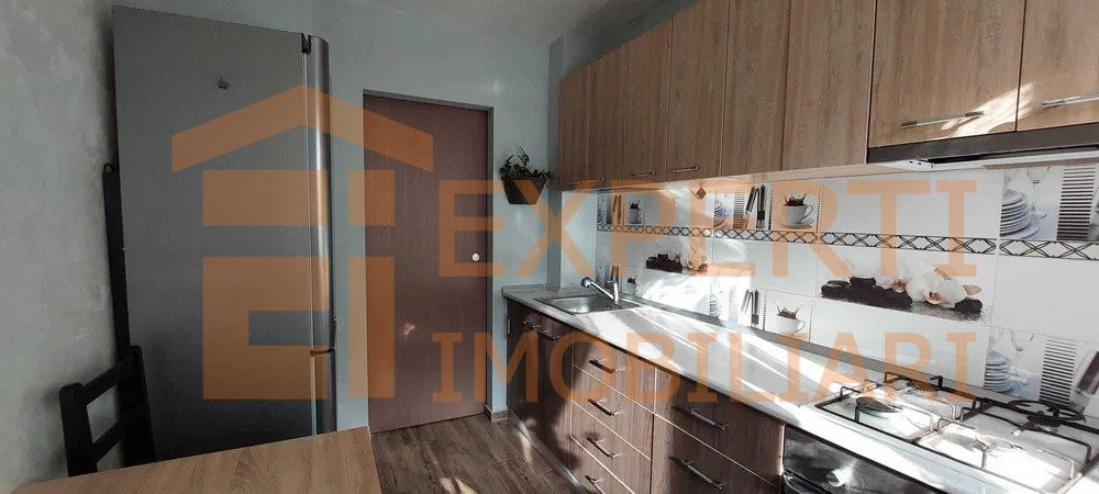 Apartament 3 camere situat in zona Dacia-City Mall