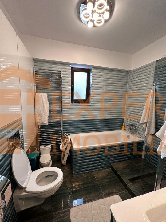 Apartament 3 camere decomandat situat in zona COMPOZITORI