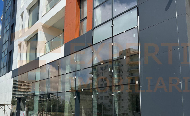 Spatiu comercial situat in zona COMPLEX PHOENICIA - MAMAIA NORD