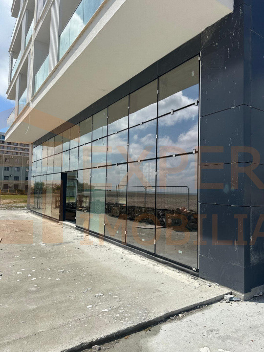 Spatiu comercial situat in zona COMPLEX PHOENICIA - MAMAIA NORD
